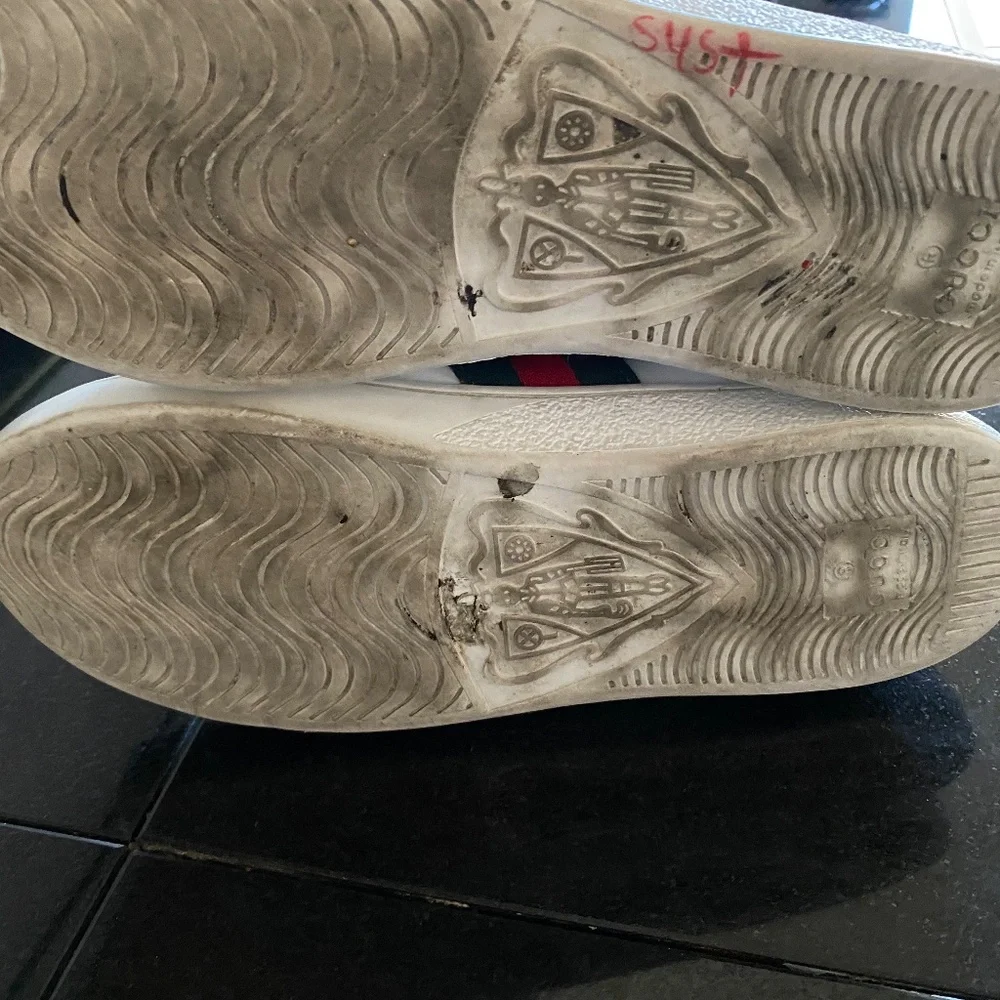 Gucci White WOMEN'S ACE SNEAKER WITH BEE - Picture 12 of 12